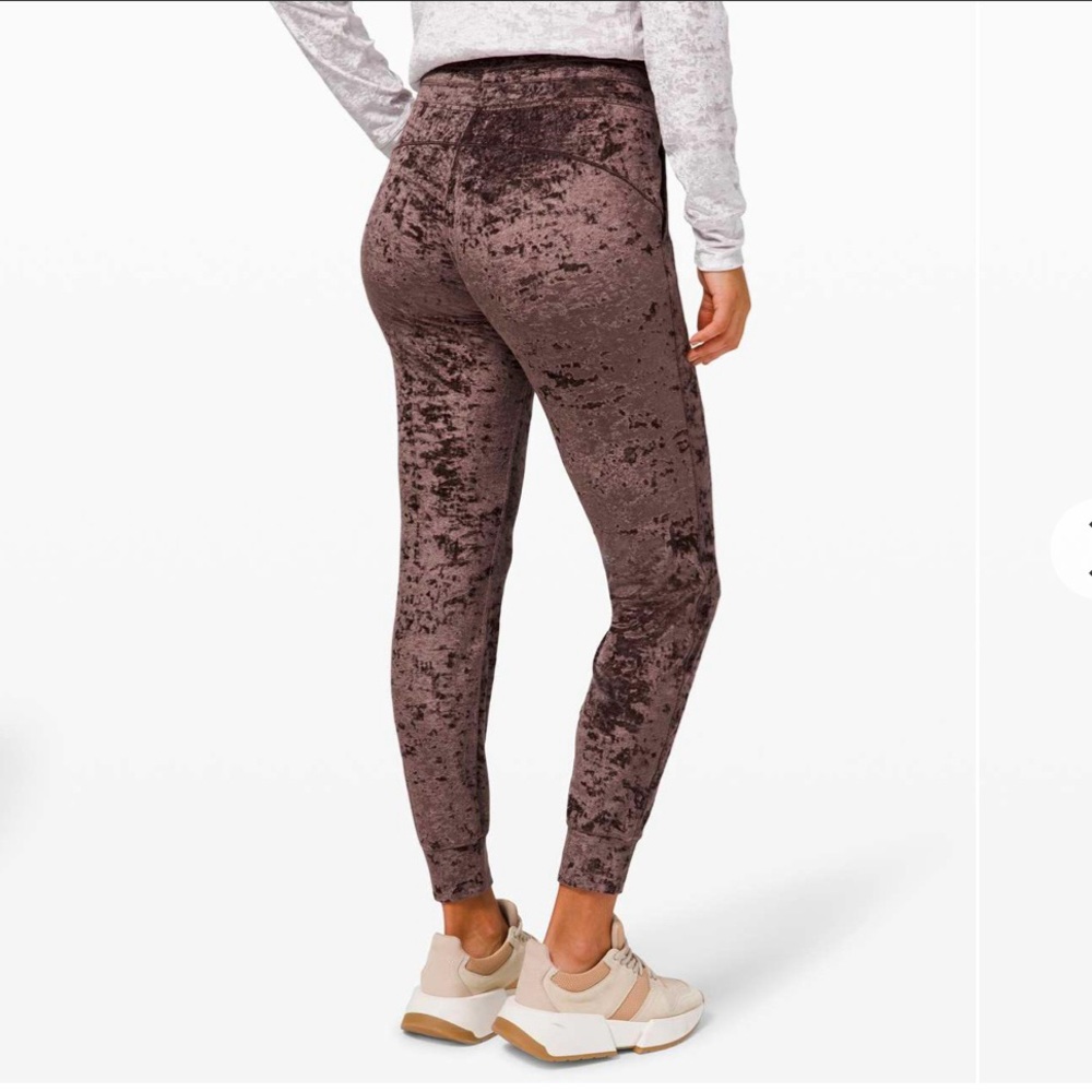 Lululemon Ready to Crush Jogger sz 4
